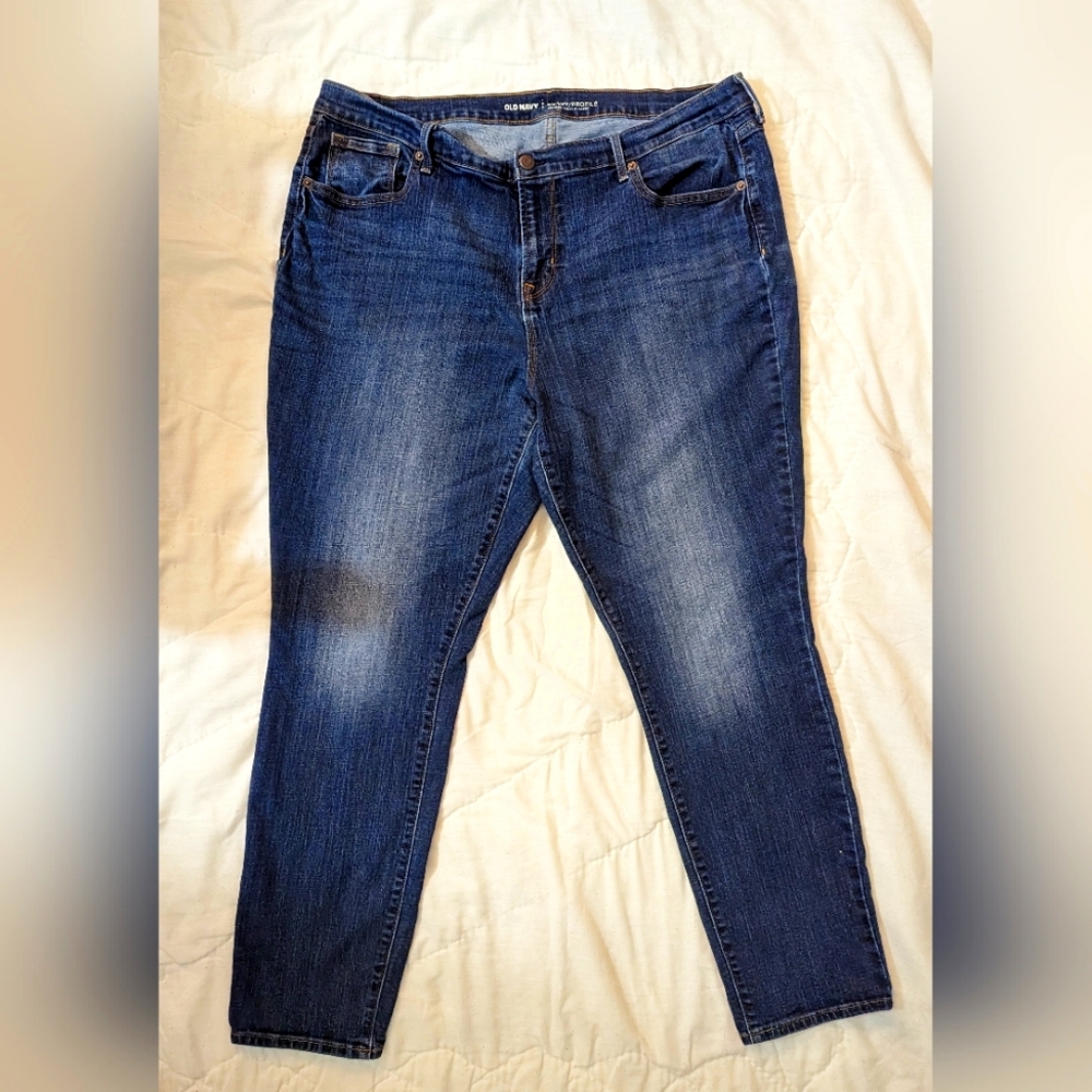 Old Navy Curvy Profile Mid-Rise Women's Faded Blue Denim Jeans, Size 18